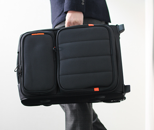 FUNCTIONALITY &times; CARRY CASE